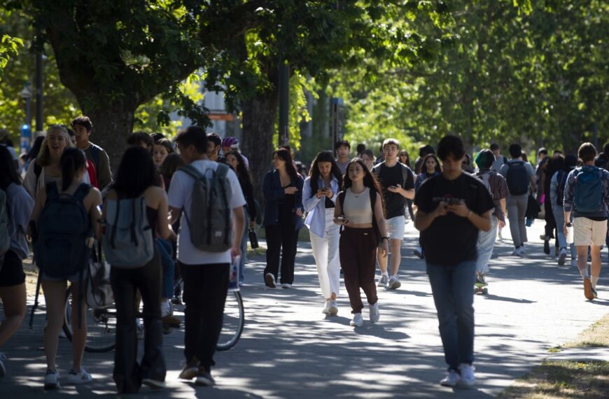 Ontario Prioritizes Public Postsecondary Programs Amid Federal Cap on International Student Study Permits